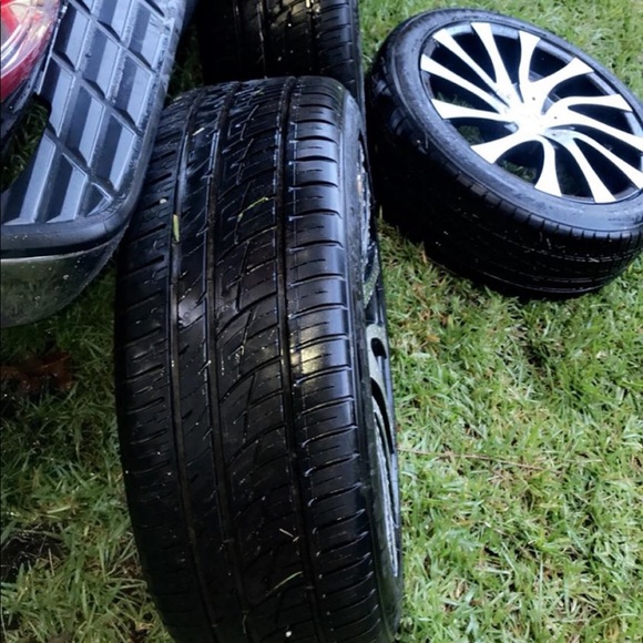 20’s Rims& Tires - Picture 2 of 2